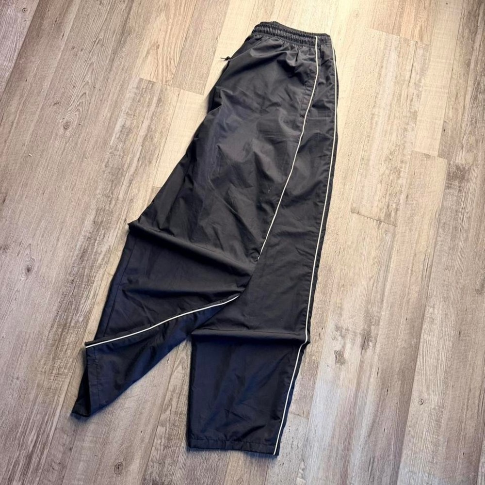 vintage black nylon windpants white piping fleece lined L y2k track 🖤
